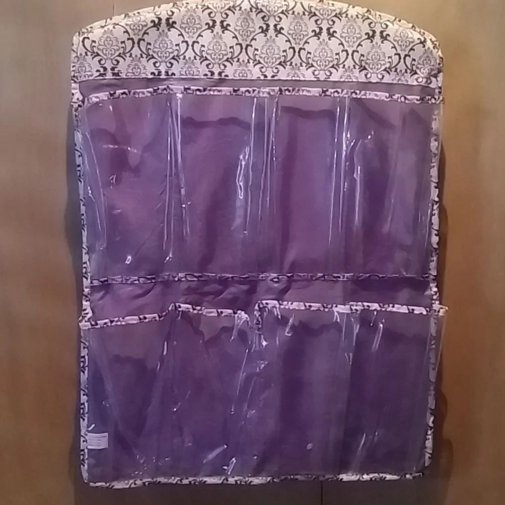 Purple Hanging Shoe Organizer w/16 Pockets, Black and White Pattern. NWT
